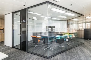 100 Series Panoramic Glass Partition

